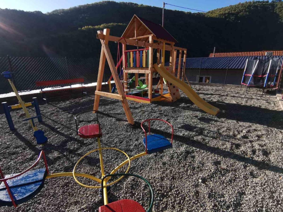 Aphrodite Hills Apartments-Stara Planina Crni Vrh Bagian luar foto